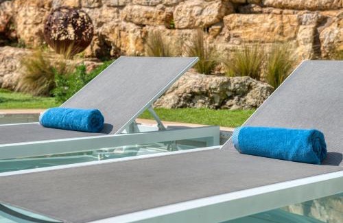 Opio House | Discover La Villa Miel: Oceanfront Retreat with Spa & Pool