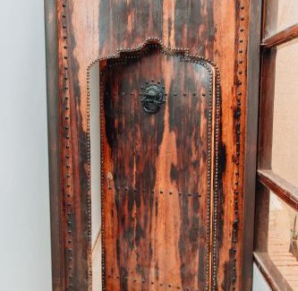 Tozeur House | Cozy Stay at La Villa Romaine with Kitchen Amenities