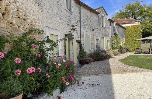 Gout-Rossignol House | Escape to Nature at La Villa Rossignol with Pool & Spa