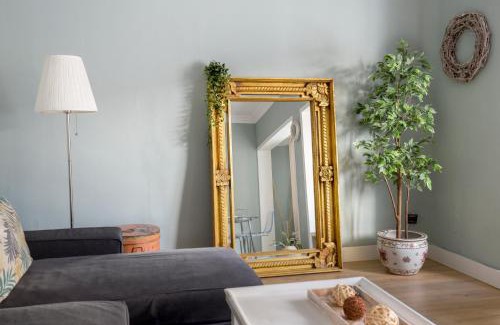 Centro Apartment | Stunning Ocean View at La Villa Suite Málaga - 8.4/10 Rating
