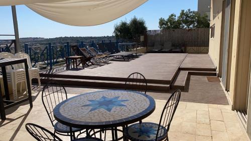 Mateh Yehuda Villa | Experience La Villa Toscana: Pool & Vineyard Views Await