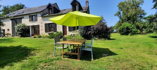 Parnac Bed & Breakfast | Book La Villonnière: Oceanfront Retreat with Pool