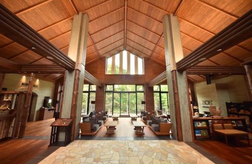 Akanko Onsen Hotel | Discover La Vista Akangawa: Family-Friendly with Hot Tub