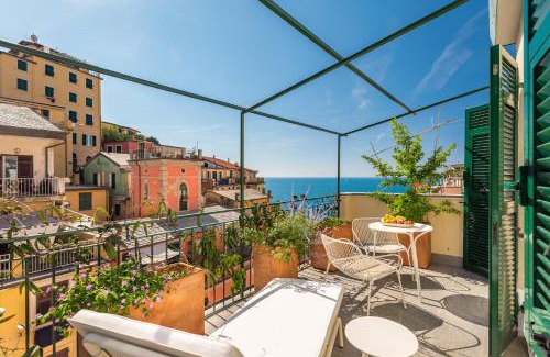 Riomaggiore Apartment | Beachfront Escape at La Vista di Marina by The First Hotel