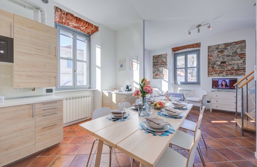 Arona Apartment | Experience La Voce Del Lago: Lake View Retreat in Arona