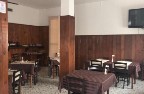 Villanova sullʼArda Hotel | Discover La Voglia Riserva Ostello in Villanova sull'Arda