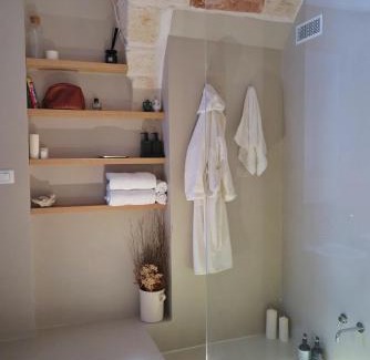 Polignano a Mare Bed & Breakfast | Discover La Volpe e l'Uva: A Hidden Gem Awaits You
