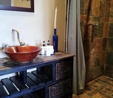 Lanseria Cabin | Comfortable Stay at La Vue Guesthouse with Pool & Breakfast