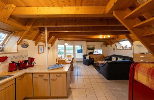 Wremen House | Oceanfront Family Retreat: LA19 - Strandvogt 3 Komfort