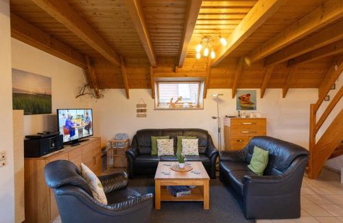 Wremen House | Oceanfront Family Retreat: LA19 - Strandvogt 3 Komfort