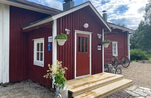 Kehys-Kainuu Ski Chalet | Inviting Laattajan Pirtti with 10/10 Review & Pet-Friendly