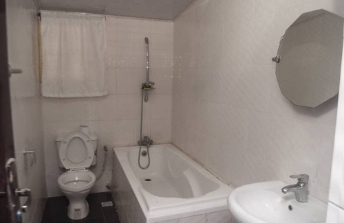 Port Harcourt Hotel | Labake Cottage Hotel: Family-Friendly Retreat with Spa & Dining