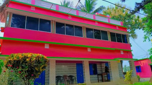 Konark Cabin | Discover Labanya Lodge: Family-Friendly with Breakfast Included