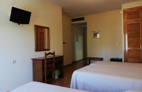 Pinos Genil Hotel | Discover Labella María: Family-Friendly with Top Amenities