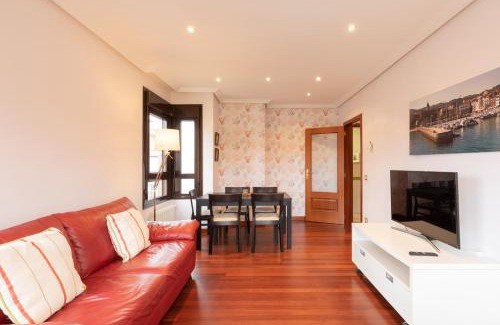 Lekeitio Apartment | Discover Laboa - Family-Friendly Retreat with High Ratings