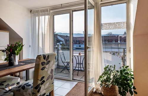 Loerrach Apartment | Discover Pet-Friendly Comfort at Laboehme Hotel