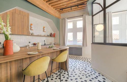 Les Cordeliers Apartment | LaBolla, charmant cocon avec spa, cœur de Lyon