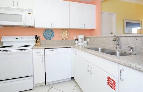 Four Mile Village Condo | Stunning Oceanfront 3BR Condo at Tops'l Summit Resort