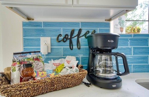 St. Augustine House | Pet-Friendly Oasis: 5BR Near Beach & Downtown, Rated 10/10