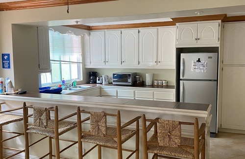 Laborie Apartment | Beachfront Laborie House with Infinity Pool & Family Amenities