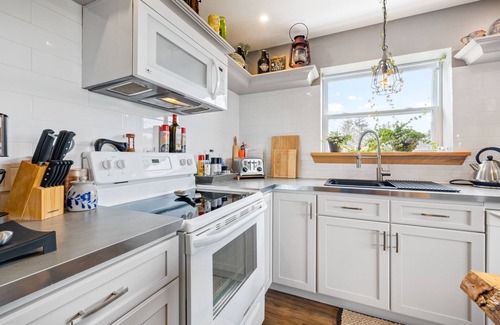 Tyne Valley Cottage | Family-Friendly Cottage Home PEI: Perfect for Gatherings