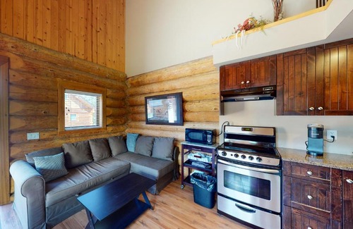 Lac Le Jeune House | Pet-Friendly Retreat at Lac Le Jeune #19 Awaits You