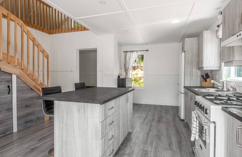 Saint-Raymond Ski Chalet | Lac-Mercher-2 - Enchanting chalet with terrace and lake