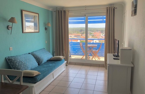 Lacanau-Ocean Apartment | Beachfront Residence with Pool and Ocean Views in Lacanau