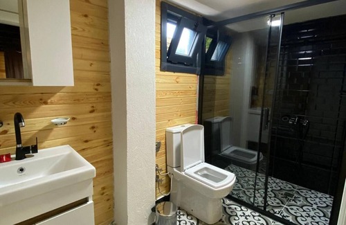 Sapanca Villa | Relaxing Hideaway at LACASEDEMADERA BUNGALOV-VİLLA