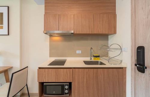 Hua Hin Condo | Beachside Retreat at Lacasita Huahin with Pool & Breakfast