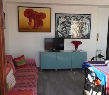 Aci Trezza Apartment | Unforgettable Lachea House: Oceanfront Bliss Awaits You
