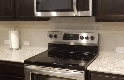 Southside House | Top-Rated Hotel Near Lackland AFB & Seaworld with Breakfast