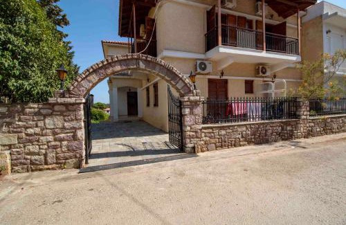 Mavrovouni Apartment | Experience Laconian Collection Mavrovouni by the Sea