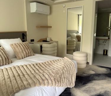 Contrexeville Hotel | LaCorniche