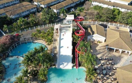 Jardim Paraiso Apartment | Family-Friendly Stay at LACQUA with 24-Hour Water Park
