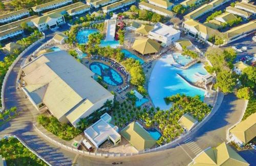 Jardim Paraiso Apartment | Family-Friendly Stay at LACQUA with 24-Hour Water Park