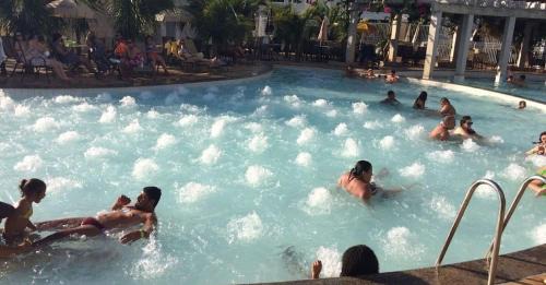 Jardim Paraiso Apartment | Family-Friendly Lacqua Di'Roma with Pool and Hot Tub Access