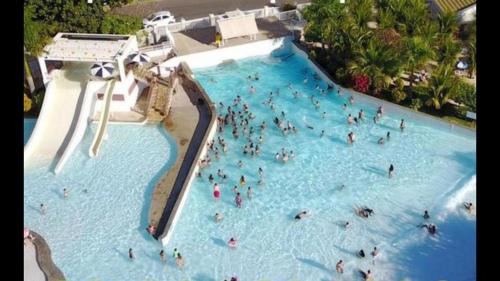 Jardim Paraiso Apartment | Relax at Lacqua diroma: Family Suites & 24-Hour Water Park