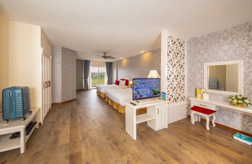 Phuong Hotel | Discover Ladalat Hotel: 4-Star Retreat with Spa & Pool