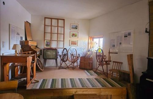 Motala House | Pet-Friendly Retreat at Ladan: Family Welcome Awaits!