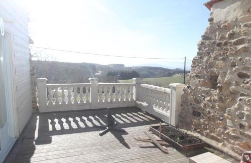 Cherier House | Pet-Friendly Family Retreat at Ladavaminne with Breakfast