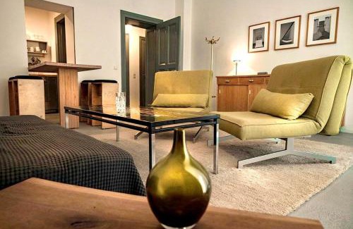 Friedrichshain-Kreuzberg Apartment | Child-Friendly Ladenwohnung in Kreuzberg - Rated 9.2/10