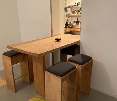 Friedrichshain-Kreuzberg Apartment | Child-Friendly Ladenwohnung in Kreuzberg - Rated 9.2/10