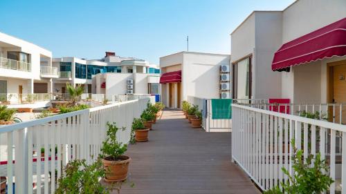 Kadnlar Denizi Mahallesi Apartment | Relax at Ladies Beach Suite Hotel with Private Oceanfront Views