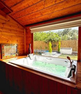 Urla House | Relax at More Urla with Pool & Hot Tub Amenities