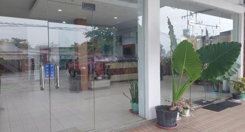 Sintang Hotel | Budget-Friendly Ladja Hotel Sintang with Breakfast Included
