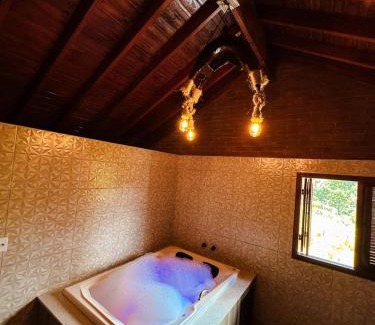 Camanducaia Cabin | Unforgettable Stays at LaDomita: Family-Friendly Comfort