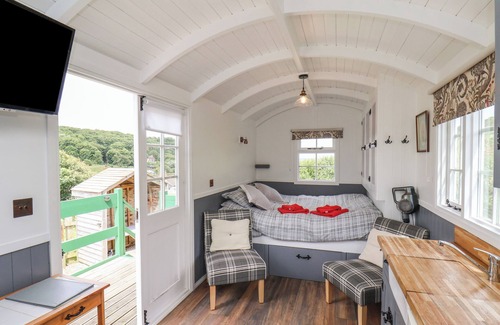 Saltburn-by-the-Sea Cottage | Experience Oceanfront Bliss at Lady Bird Retreat