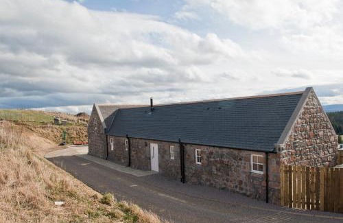 Logie Coldstone House | Discover Lady Macbeth's Rest: 4-Star Pet & Child Friendly