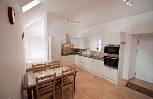 Logie Coldstone House | Discover Lady Macbeth's Rest: 4-Star Pet & Child Friendly